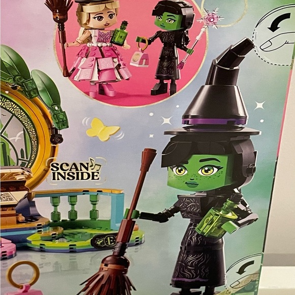 Lego Wicked Elphaba and Glinda Figures - Picture 6 of 6